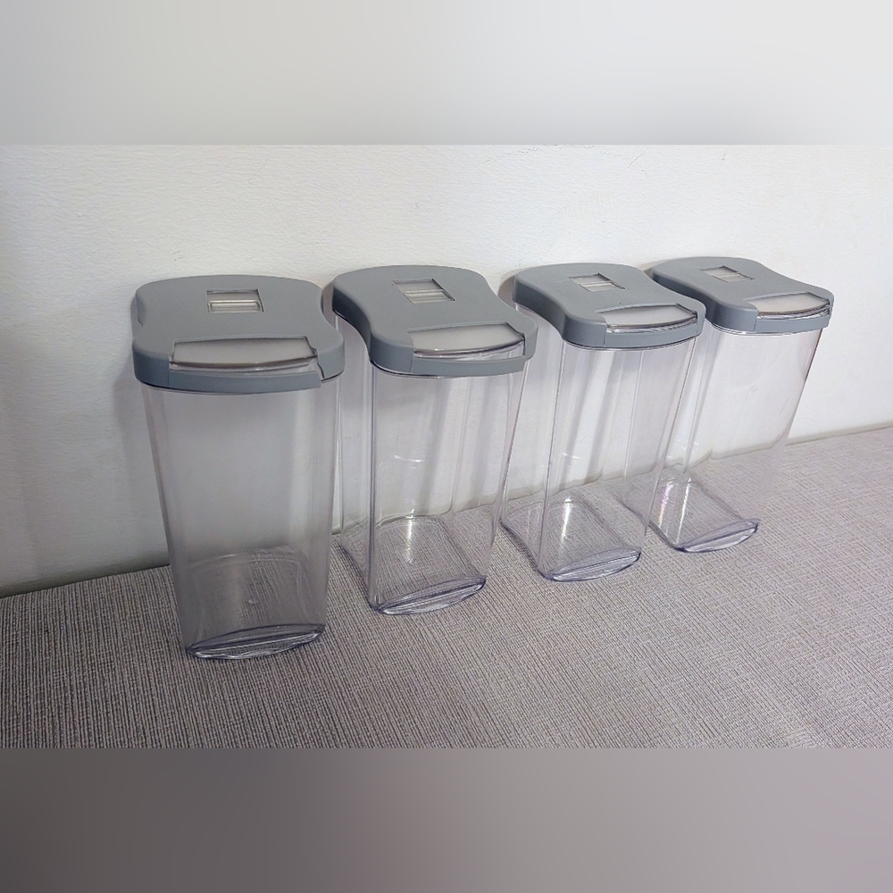 Set of 4 Clear Food Storage Containers
